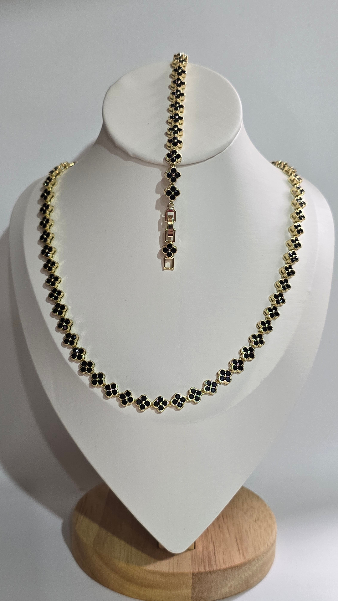 Set Choker Trébol Negro