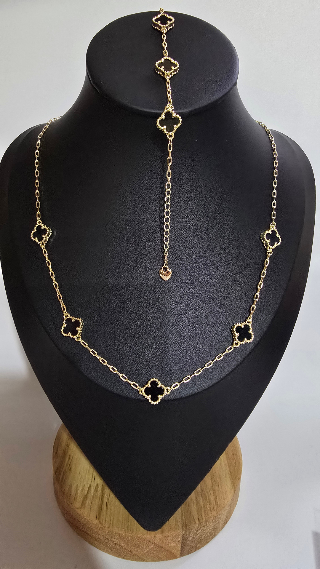Collar Largo Trébol Negro